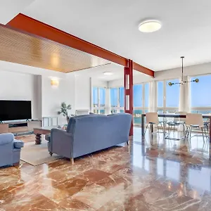 Alameda De Colon Solo Familias Apartment Malaga